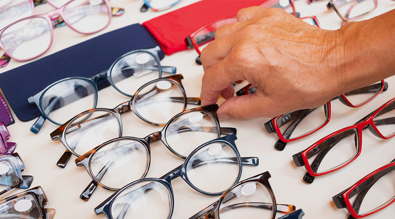 How to Choose the Right Prescription Eyeglasses for Your Face Shape